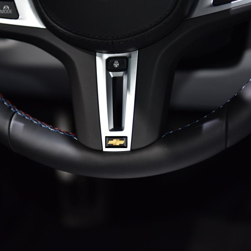 2/5/10 szt. Naklejki 3D z włókna węglowego na kierownicę z logo samochodu dla Chevrolet Cruze Equinox Captiva Trax Malibu Tahoe Impala Sonic