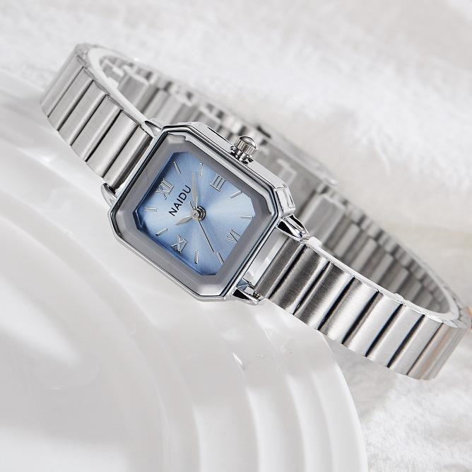 Square Alloy Steel Strap Track Watch Quartz Watch Fashion Casual Drainage Watch