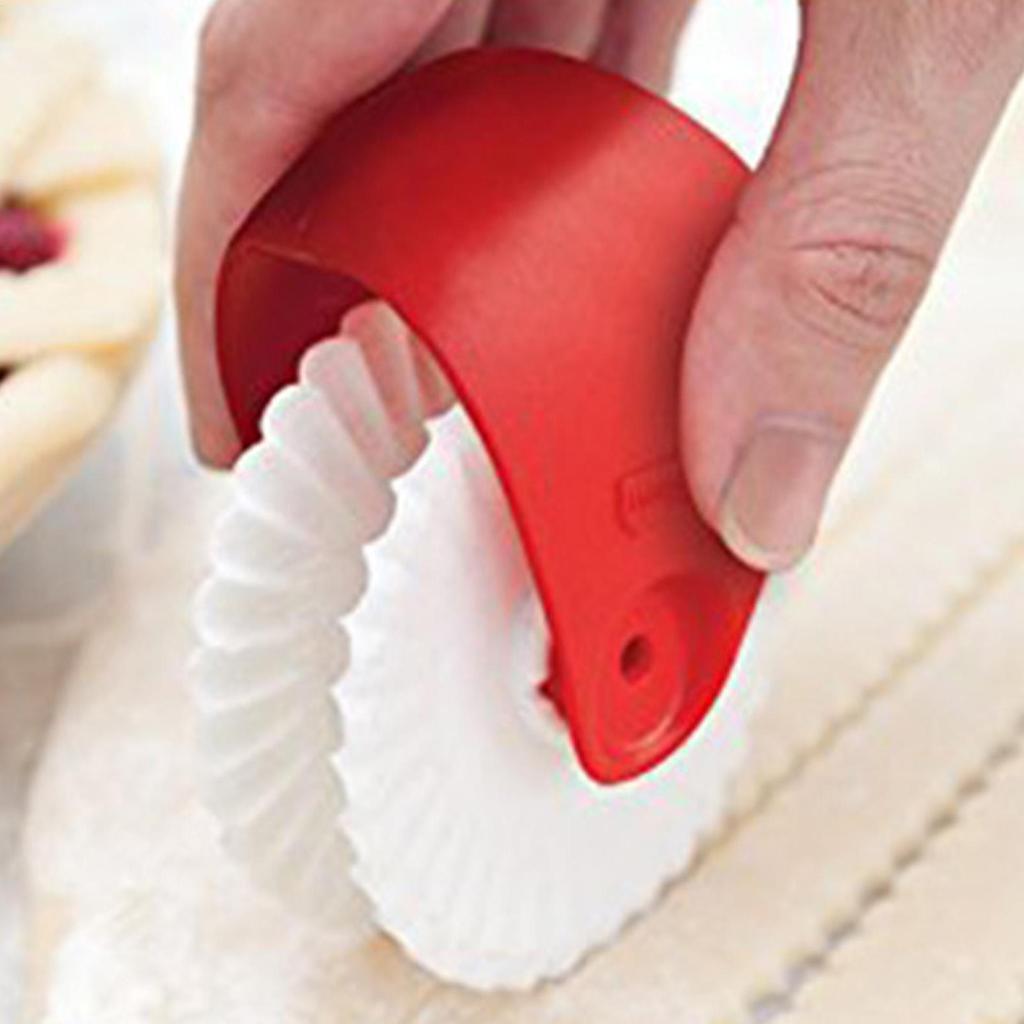 Pie Crust Cutter Pastry Wheel Cutter Pastry Rolling Wheel Decorator Pie Crust Dough Cutting Machine Pastry Baking Accessories