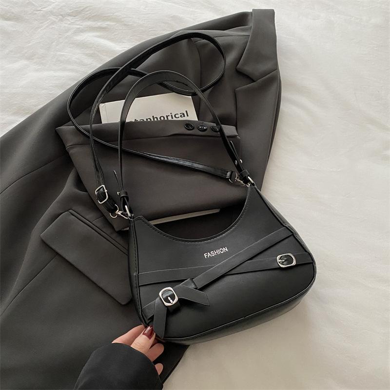 

Универсальная маленькая сумка подмышку в иностранном стиле женская 2025 новая модная универсальная сумка через плечо нишевого дизайна сумка-полумесяц чёрный