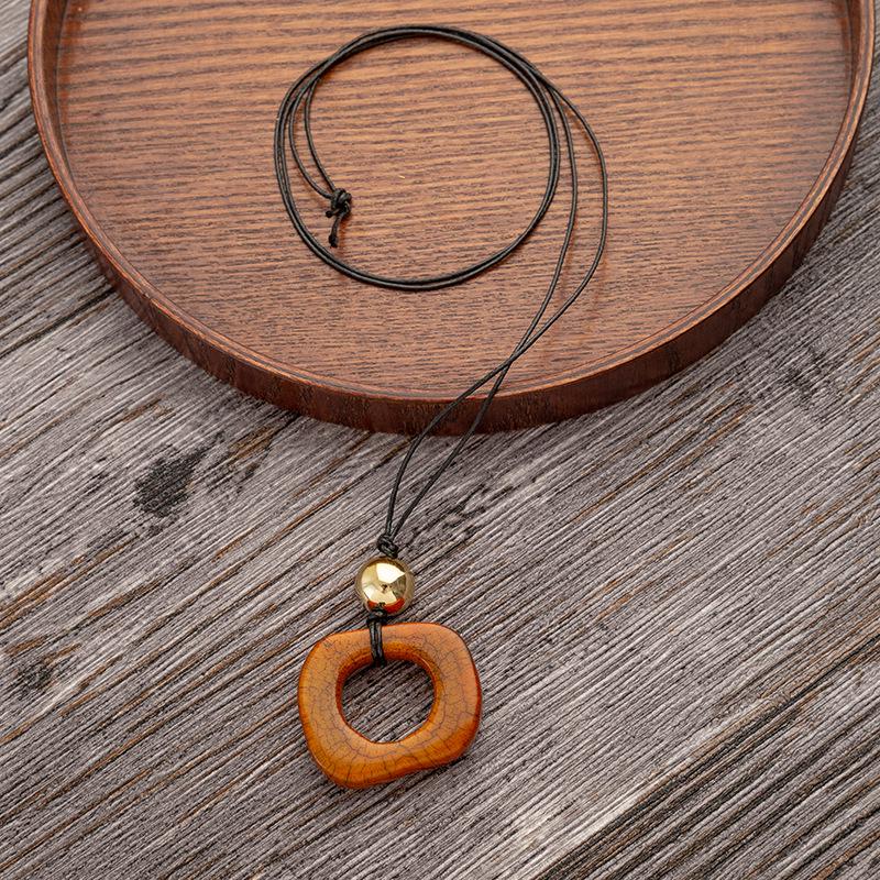 2025 Fashion Leather Cord Clavicle Necklace - Women's High-End Luxury Pendant Chain Accessories