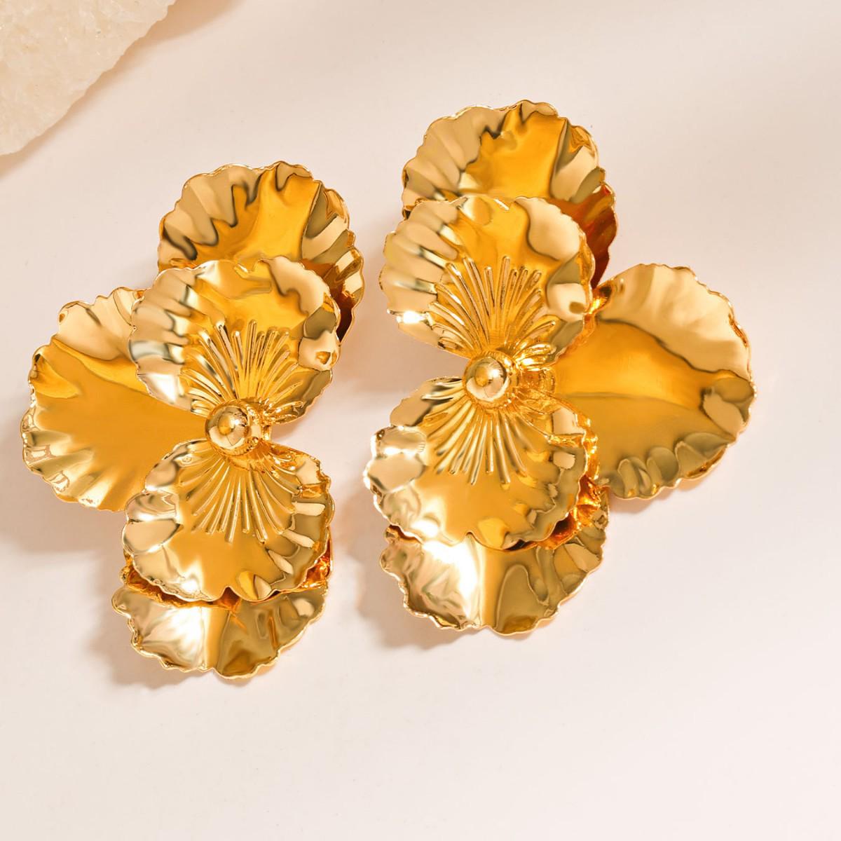 New European & American Multi-layer Floral Alloy Pearl Resin Stud Hoop Earrings золотой