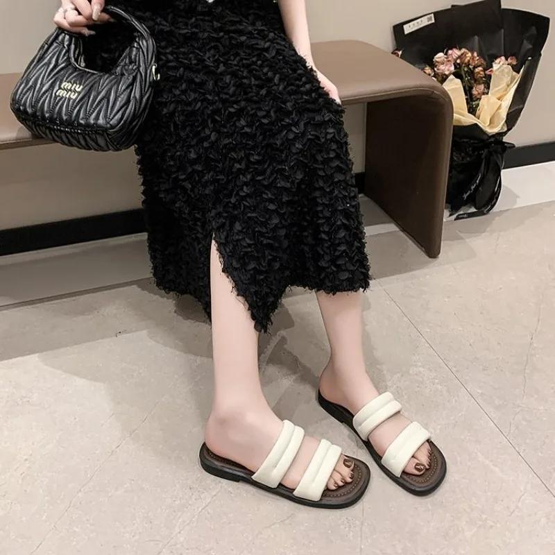 Fashion Summer Fashion Slip-on Casual Outdoor Beach Women Flip Flops Designer New Soft Bottom Leather Women's Slippers Shoes