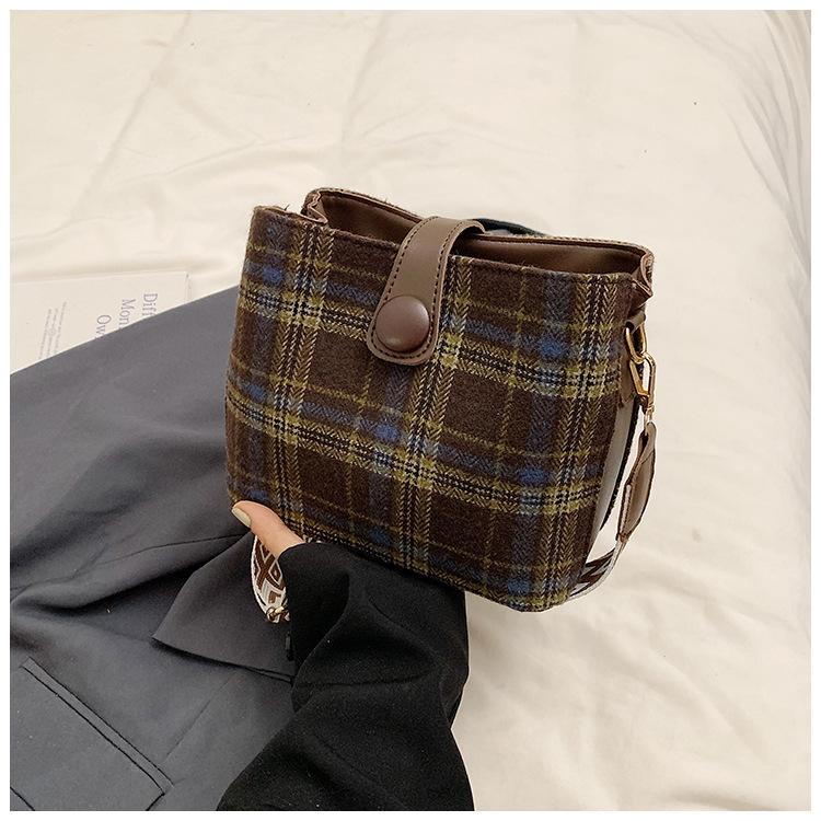 2025 Satchel Women, New Fashion Messenger Bag Women's High-end Texture Shoulder Small Square Bag In Stock