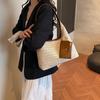 A Large-capacity Fashionable Casual Bag A Popular Korean-style Woven Single-shoulder Underarm Tote Bag