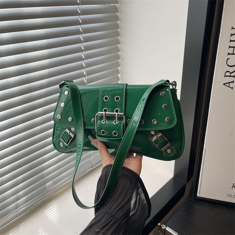 Spice girl wind rivet armpit small bag women's new fashion niche design commuter bag patent leather shoulder bag bag
