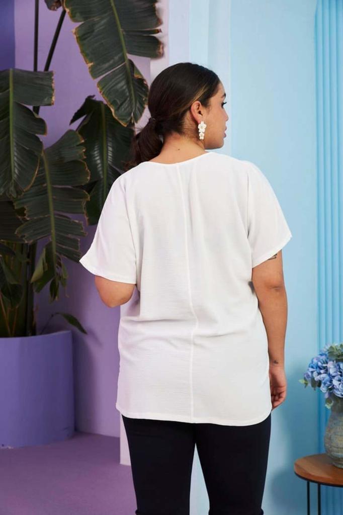 Bluză de damă de mărime mare Bluză de mărime mare cu detaliu de colier