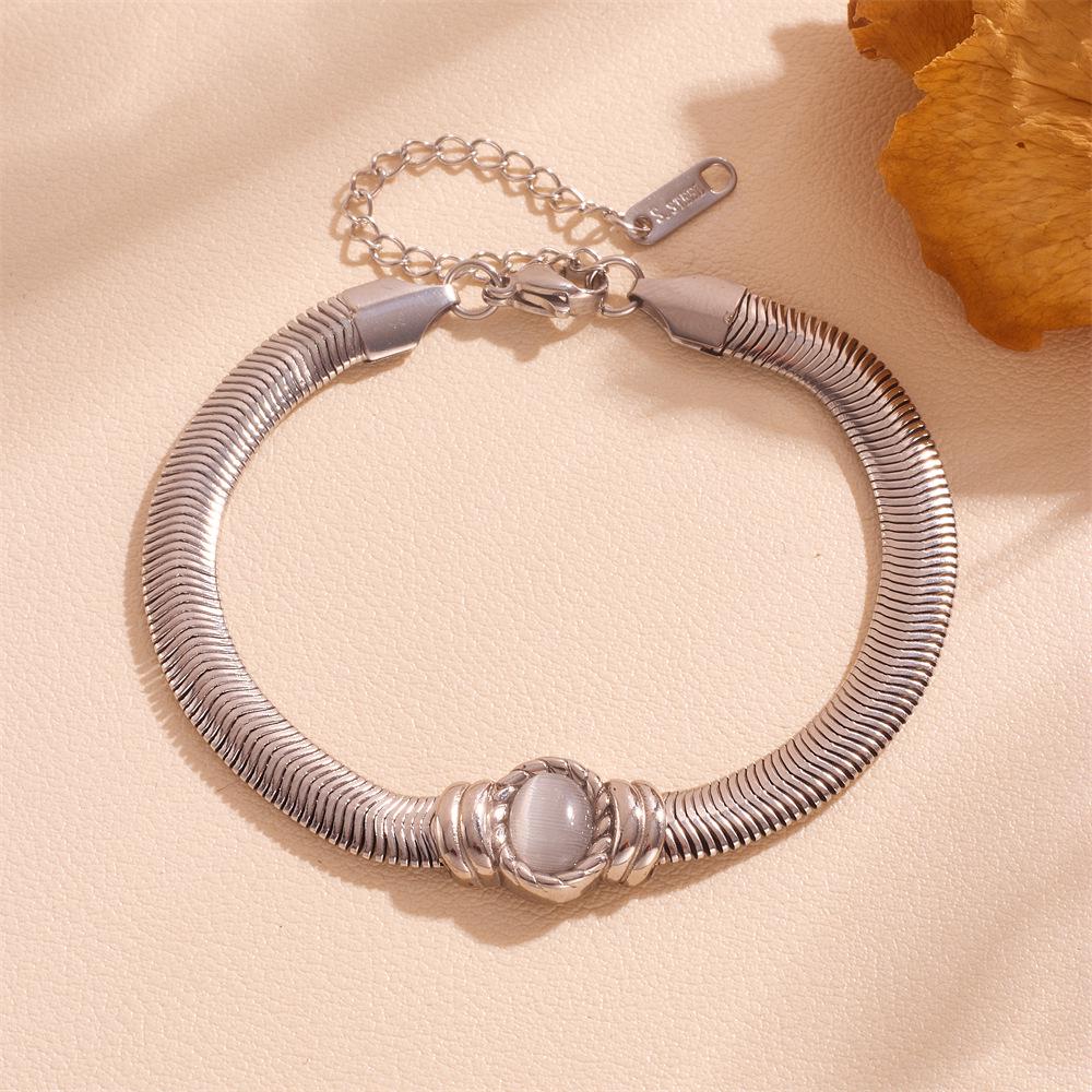 Exquisite Titanium Steel Cat Eye Wide Chain Bracelet - Colorfast Stainless Steel Design
