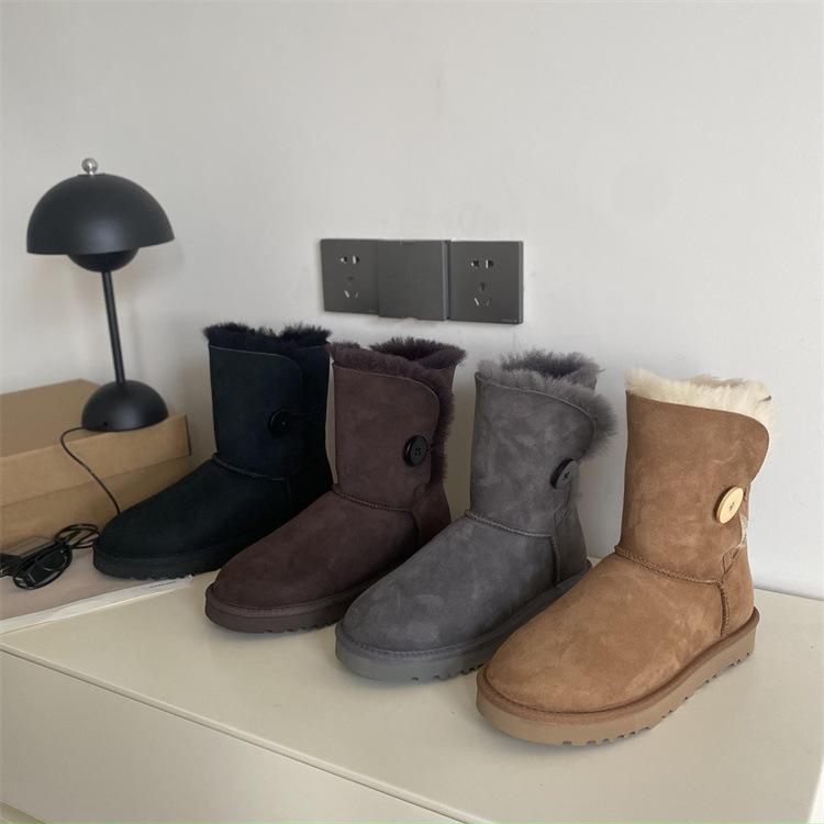 Henan Sangpo snow boots women's winter new medium tube sheepskin fur integrated fleece thickened warm snow cotton shoes
