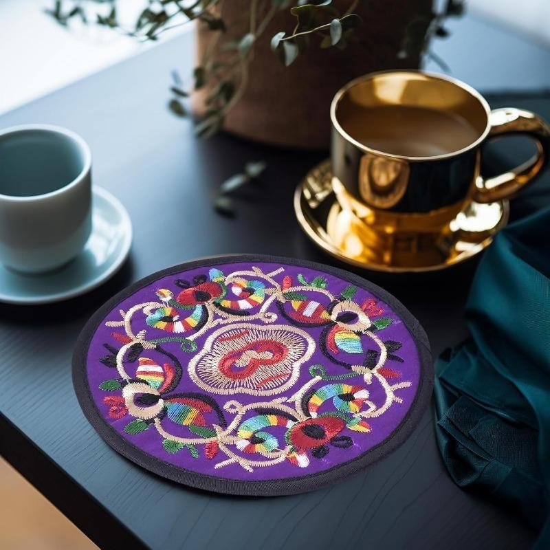 Floral Cloth Coasters for Decoration,13cm Fabric Embroidered Round Coaster Art Souvenirs Gifts Vintage Ethnic Teacup Mat Home Ornament,1pc