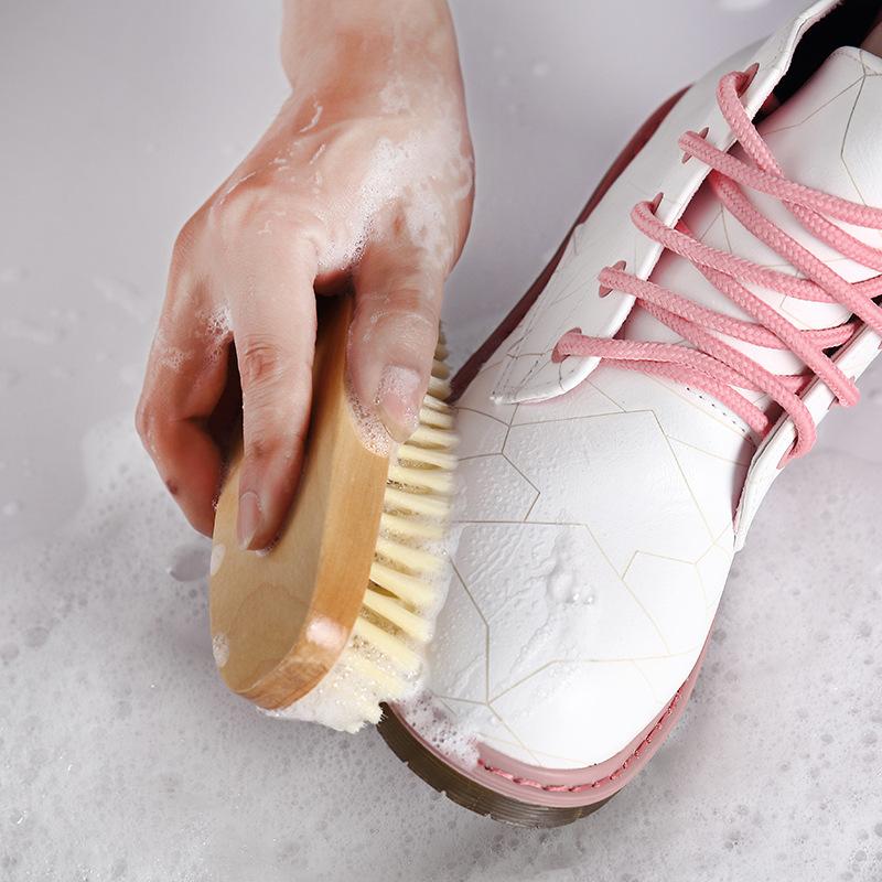 The Lotus Wood Shoe Brush Is Easy To UseA Practical Cleaning Brush and A Sharpened Silk Laundry Brush