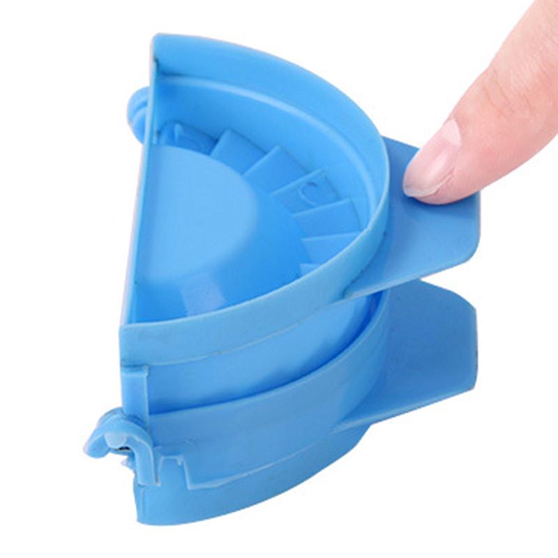 DIY Kitchen Gadget Dough Press Mould Meat Pie Ravioli Dumpling Maker Mold Tool