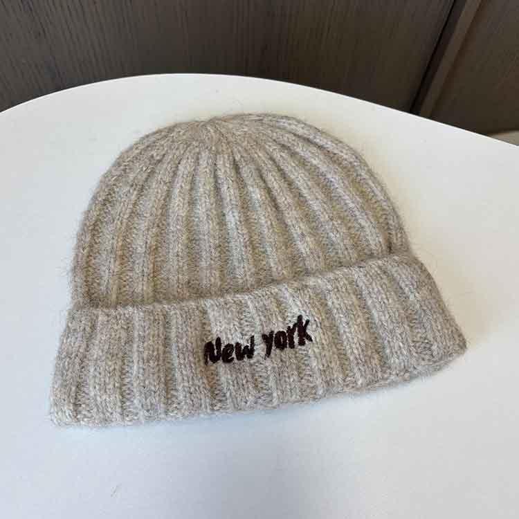 Ear Protection Cold Hat Simple Casual Men'S And Women'S Commuting Knitted Hat Embroidered Letter Warm Wool Hat
