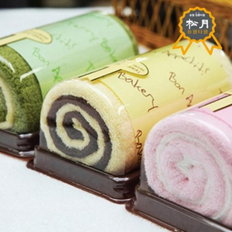 

Songwol Bakery Towel Roll Cake Strawberry (pink)