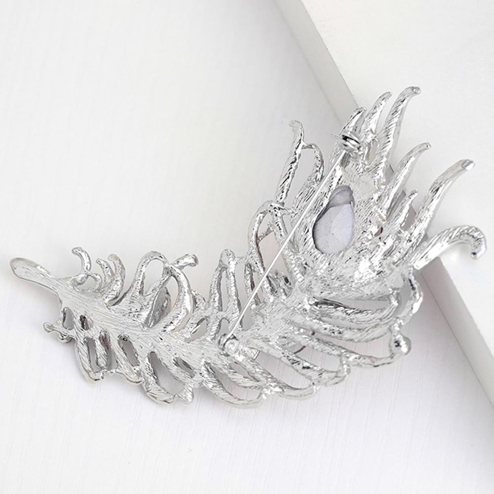 Women Girls Xmas Gift Refined Brooches Peacock Feather Pattern Breastpin with Shimmer Rhinestone