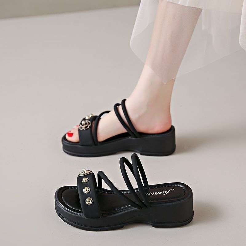 Sandals women wear new soft-soled, lightweight and non-slip two-in-one for summer wear, height-increasing fairy skirt slippers