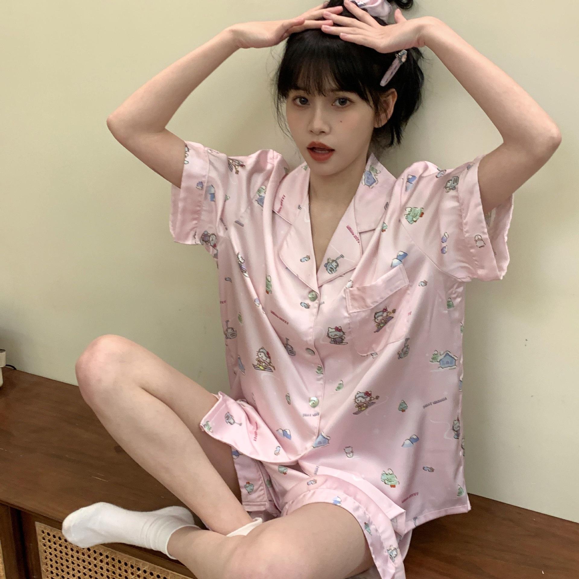 

Pink hellokitty pajamas women s summer new short-sleeved Japanese cartoon student loungewear suit can be worn outside S [recommended weight 80-95]