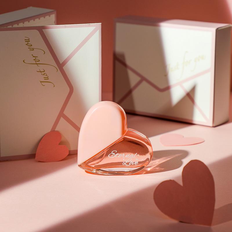 Women's perfume, lasting gift, light fragrance, women's first love, Paris love niche perfume gift box