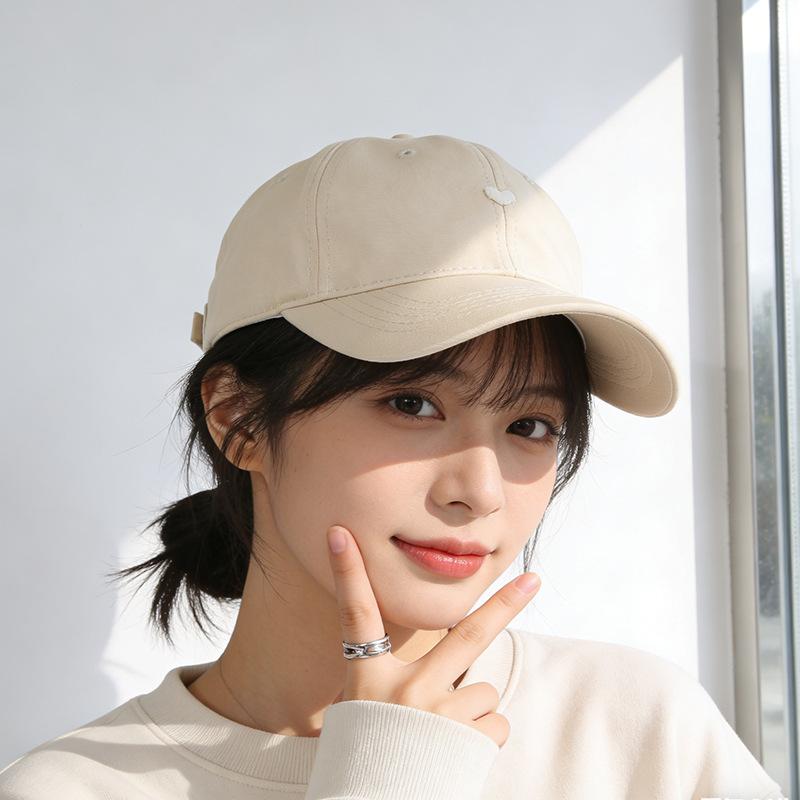 Versatile sunscreen hat, solid color temperament, face-showing small visor, Korean version of premium cap