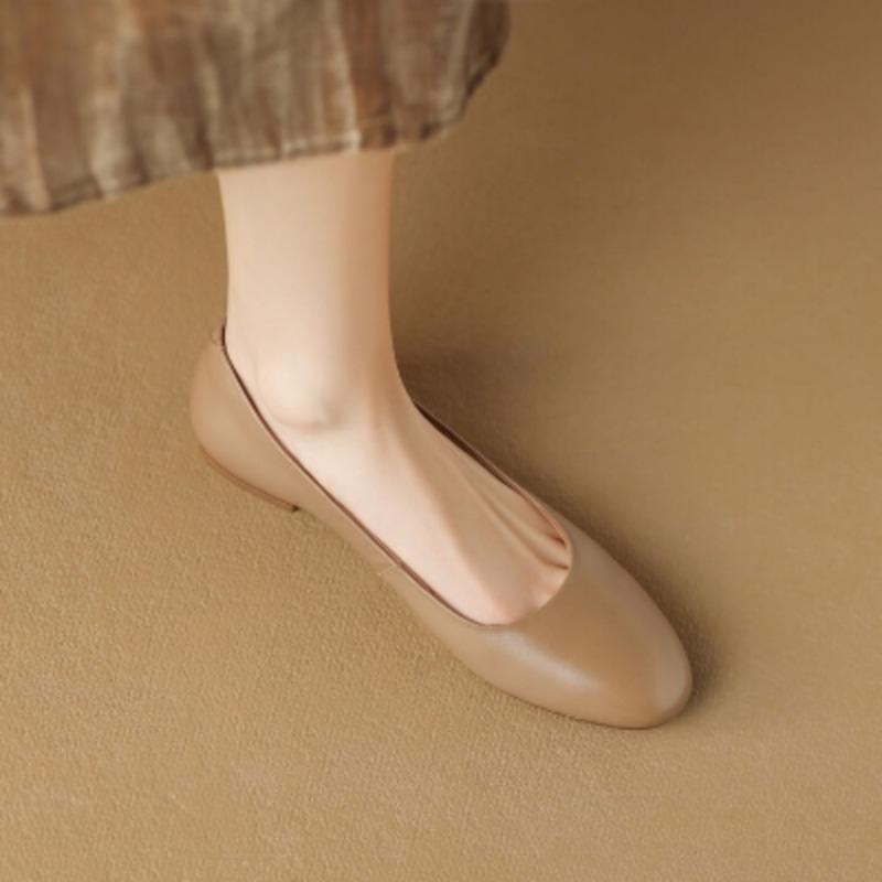 Leather Non-slip Flat-soled Work Shoes for Women's Spring and Autumn Shallow Mouth Single Shoes, One Pedal Small Leather Shoes