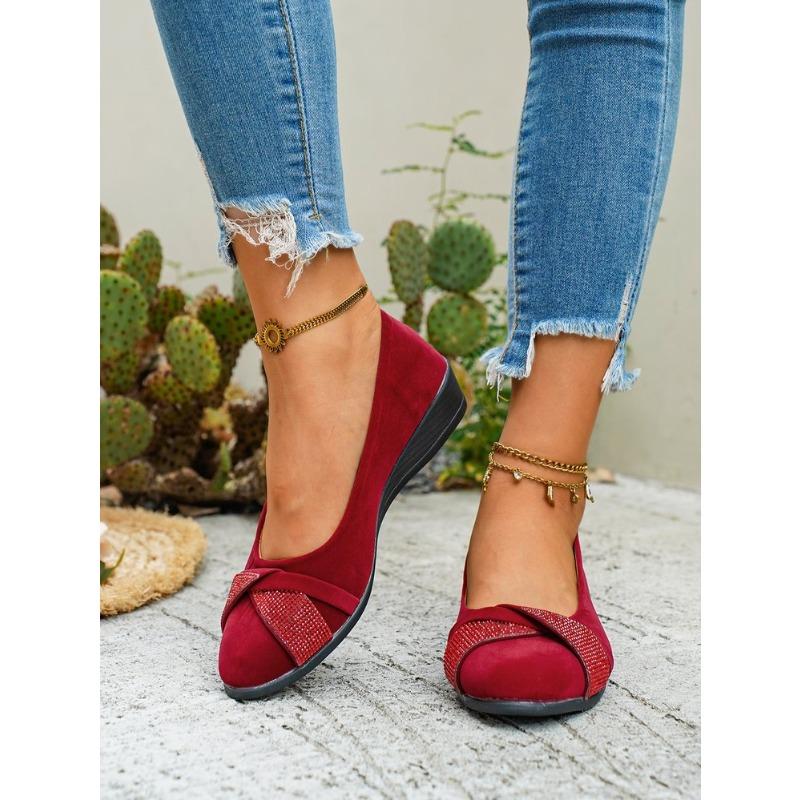 Women's Plus Size Wedge Shoes Spring New Retro Hong Kong Style Rhinestone Casual Single Shoes