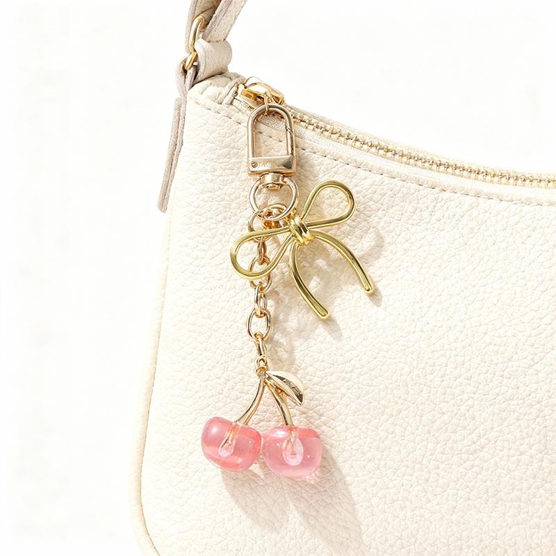 1 Stück Tasche Exquisit Niedlich Langlebig Kirschfarbener Anhänger Realistischer Schlüsselanhänger Schick Realistisch Premium 9x3cm