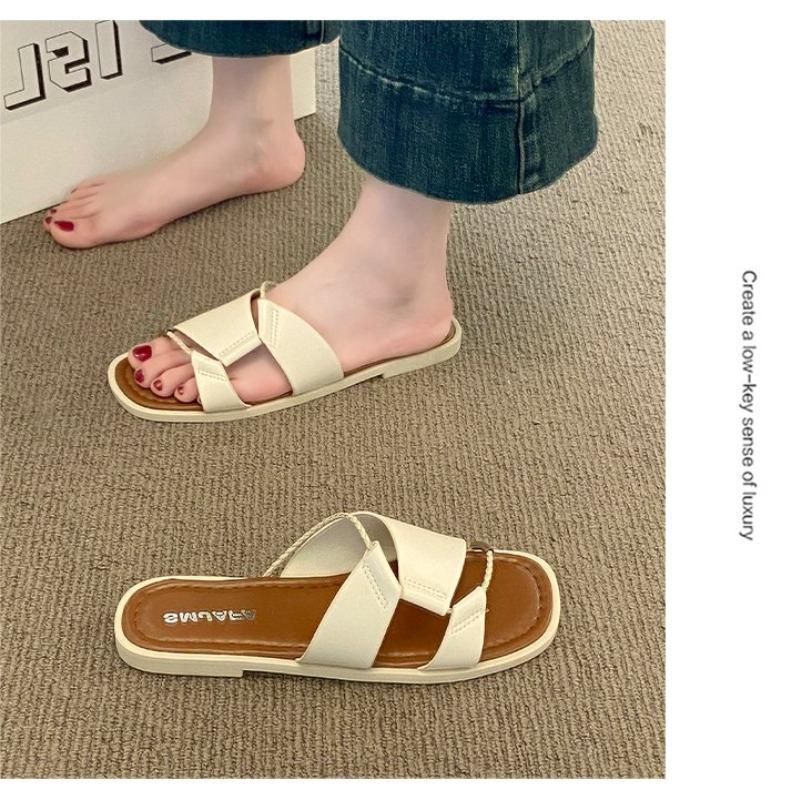 Fashion Summer 2025 Fashionable Minimalist Korean Style Beach Shoes Universal Flat Bottom Toe Post Thong Slippers Leisure Rubber Sole
