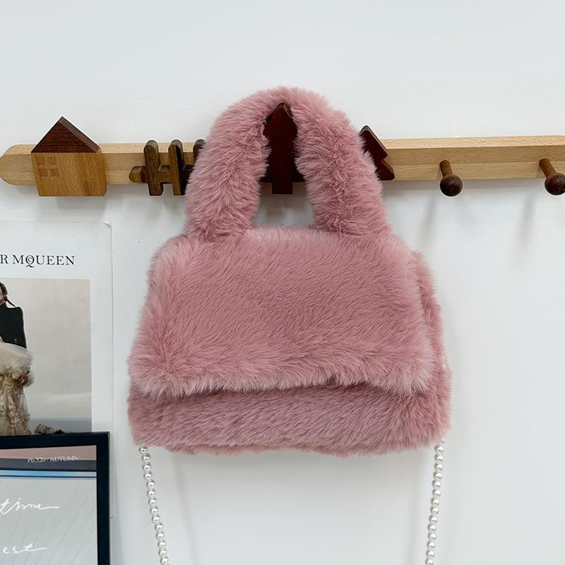 

Ретро плюшевая сумочка женская личность новая тенденция универсальная сумка через плечо жемчужная цепочка темперамент сумка-мессенджер