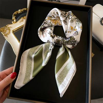 Foulard en Soie Femme Luxe Foulard Cheveux Été Foulard Femme Châle en Satin Mouchoir Carré Foulard Bandana Foulard Ruban 70cm