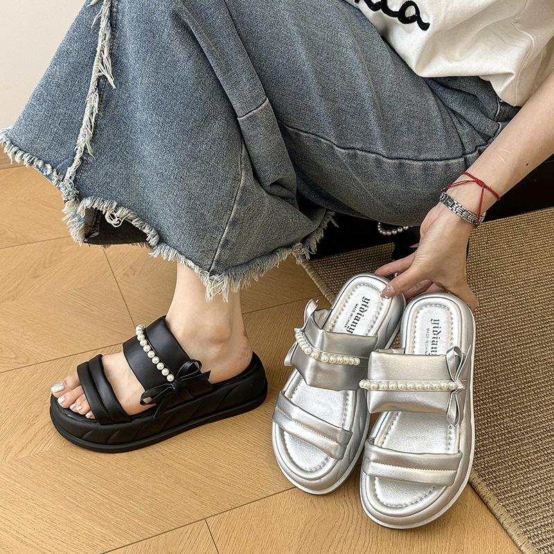 Silver Platform Slippers Women's Summer Wear 2025 New Fashion Women's One-word Sandals with Skirt Non-slip Beach Shoes