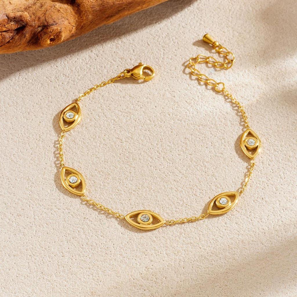 Rhinestone Hollow Gold-Plated Eye Pendant Chain Jewelry Set