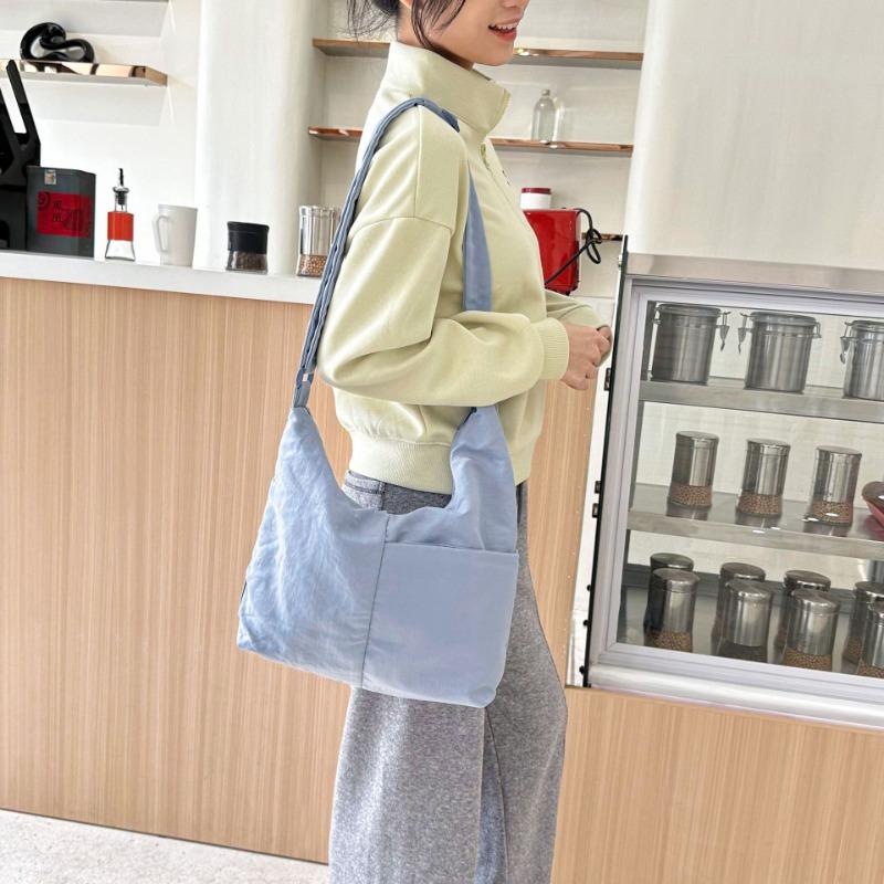 College students in class versatile casual shoulder bag women's spring new large-capacity messenger tote bag