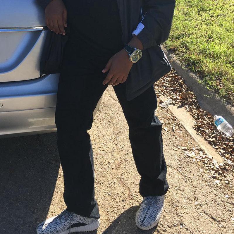 Multifunksjonell sportsklokke for menn med stor urskive og to tidssoner