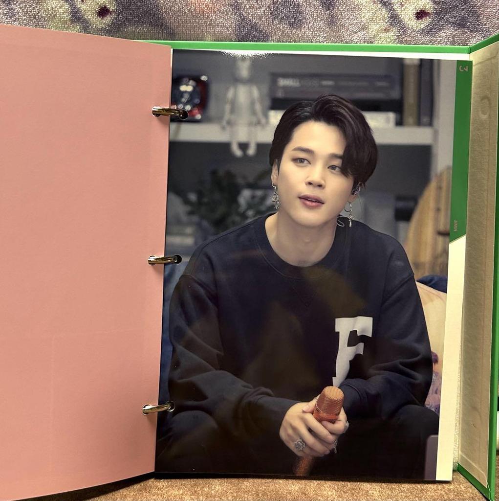 [USED] BTS Memories 2020 DVD with trading cards (Taehyung V)