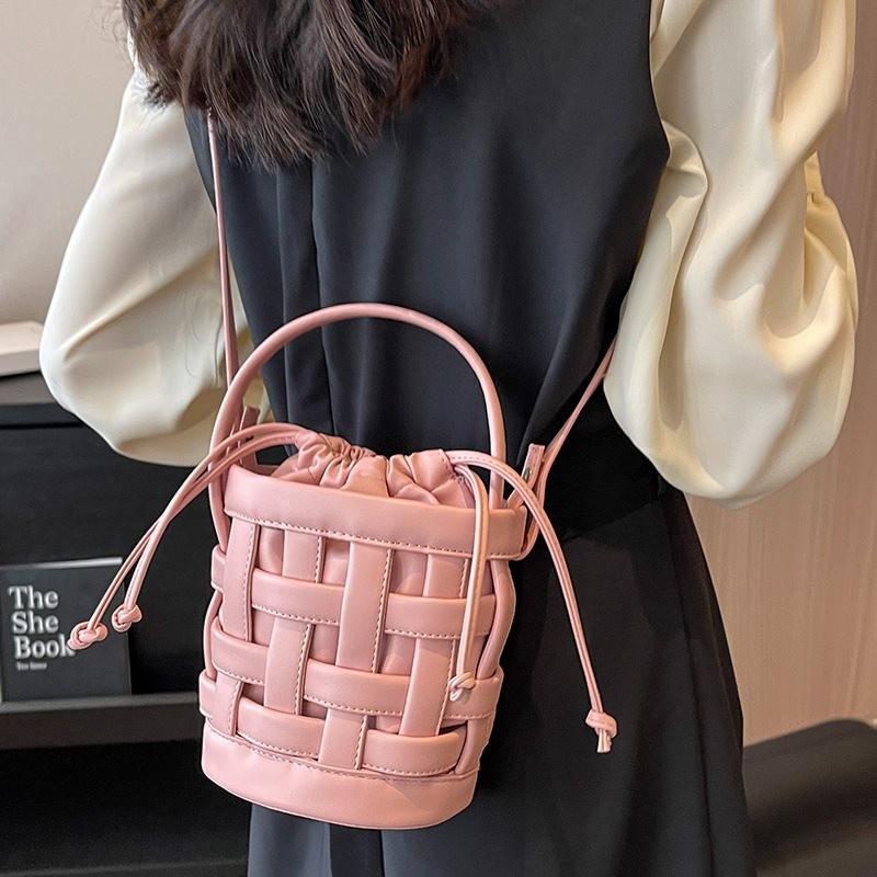 Schicke Eimertasche für Damen Weiche Textur Stilvolles Design Vielseitige Umhängetasche