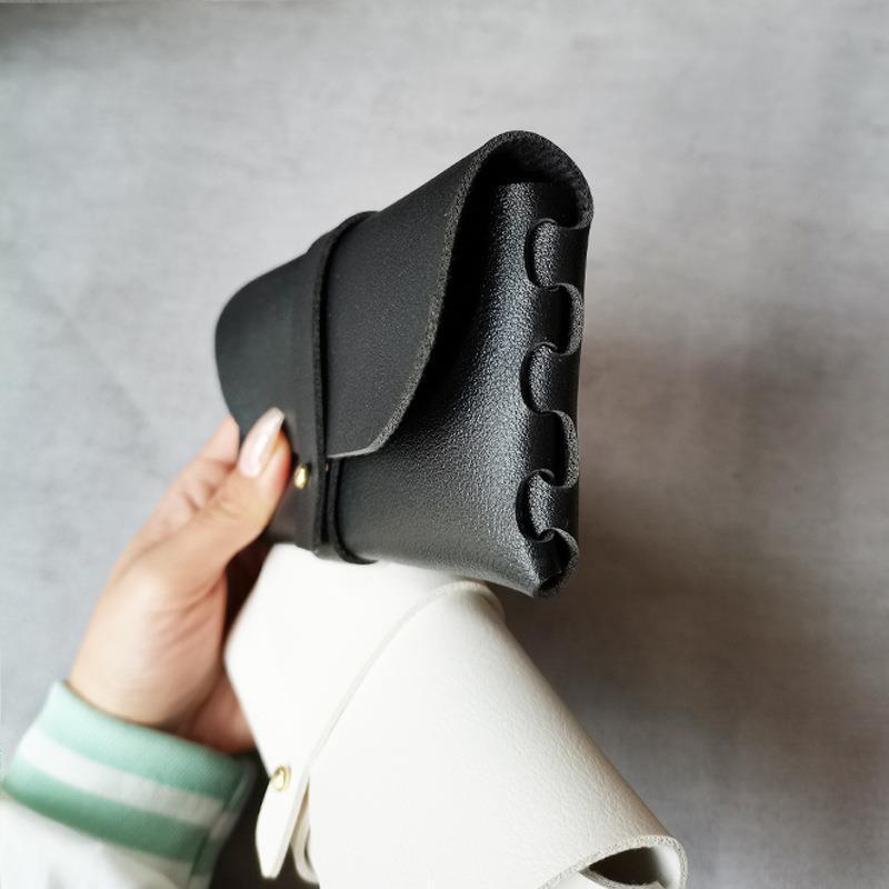 Retro Literary Minimalist Soft Leather Eyeglass Case - Portable Anti-Pressure Sunglasses Pouch for Girls