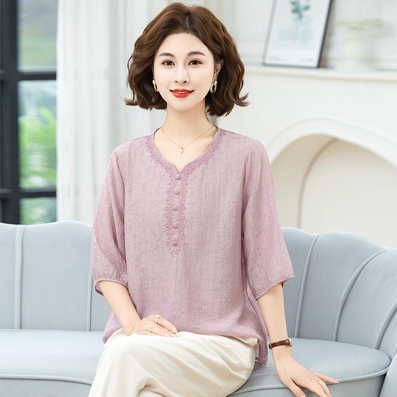 Plus Size Floral Grandma-Style Shirt for Women, Loose Fit, Slimming, Five-Point Sleeves, Ideal for Middle-Aged & Elderly, Summer Top