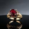 Vintage-Hofstil-Rubinring, goldene Ranken- und Blumendesigns mit Diamantakzenten, ein zartes und einzigartiges Schmuckstück
