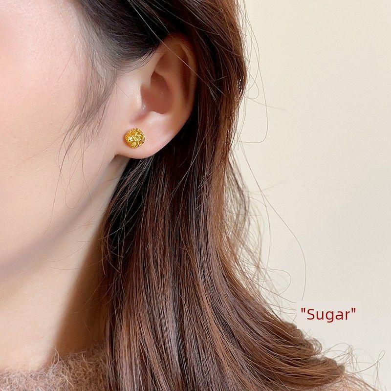 Gold Brushed Small Sugar Cube Stud Earrings for Women 2025 New Arrival Best Selling Accessible Luxury Fancy Dignified Generous Style Unique Earrings