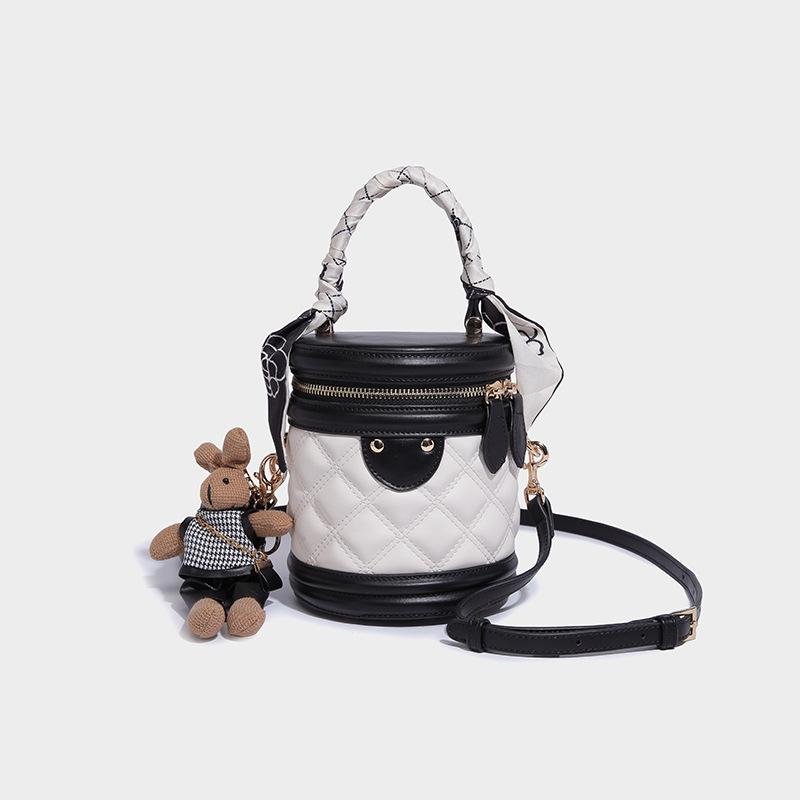 

Сумка-конус жіноча 2024 нова ретро універсальна сумка ручна/на плече/через плече ретро ромбовидна сумка чорний