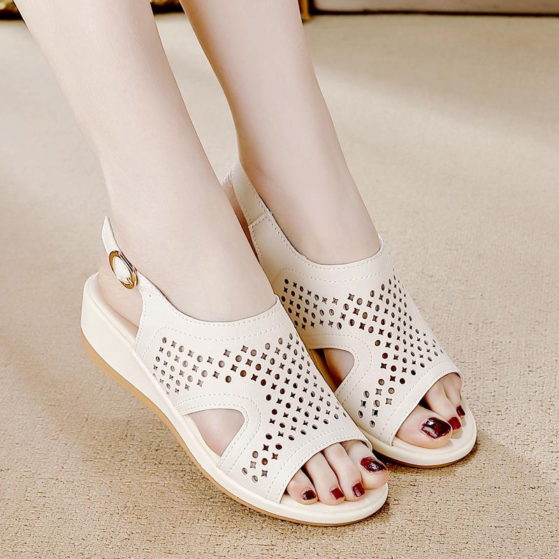 

Fashion Women s Sandals Summer 2025 New Outdoor Sandals Flat Top High Quality Hiking Slope Heel Hollow Breathable Casual Shoes 35-40 40 бежевый