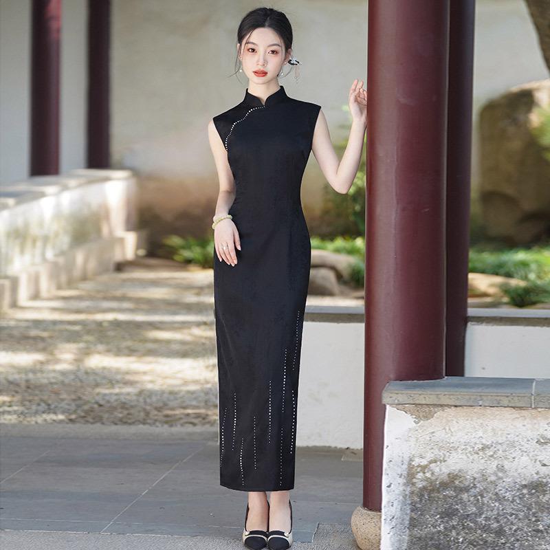 Green black national style Chinese long cheongsam improved young 1011 new women's retro short-sleeved catwalk summer