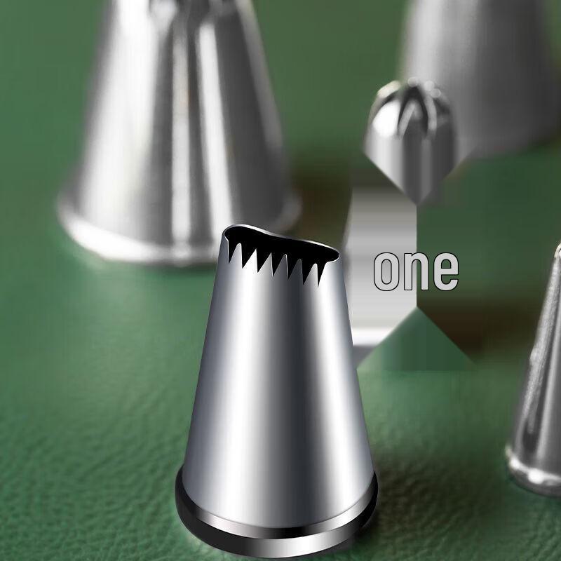 Stainless Steel Cake Decorating Kit