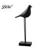 Anspruchsvolle Nachttisch-Ornamente Schwarz-Weiß Vogel-Figur, Minimalistische Moderne Kunstskulptur für TV Zeitgenössisches Büro Schreibtisch