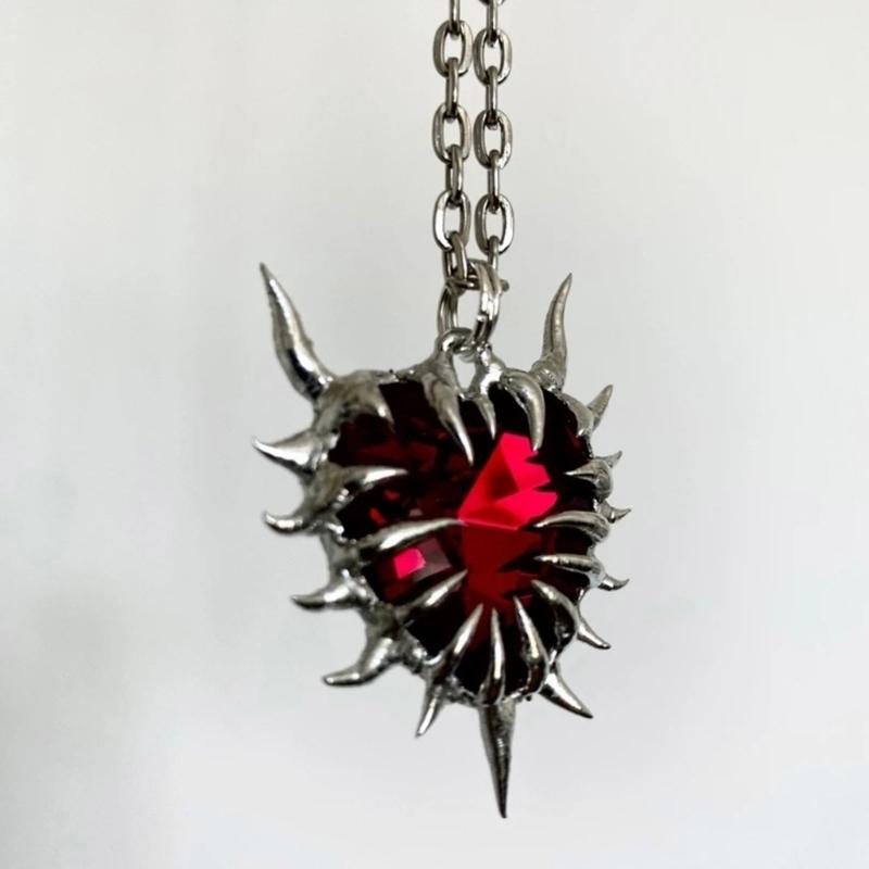 Unique Heart Pendant Necklace Simple Necklace Date Jewelry Alloy Texture Suitable for Music Festivals and Fashion Shows