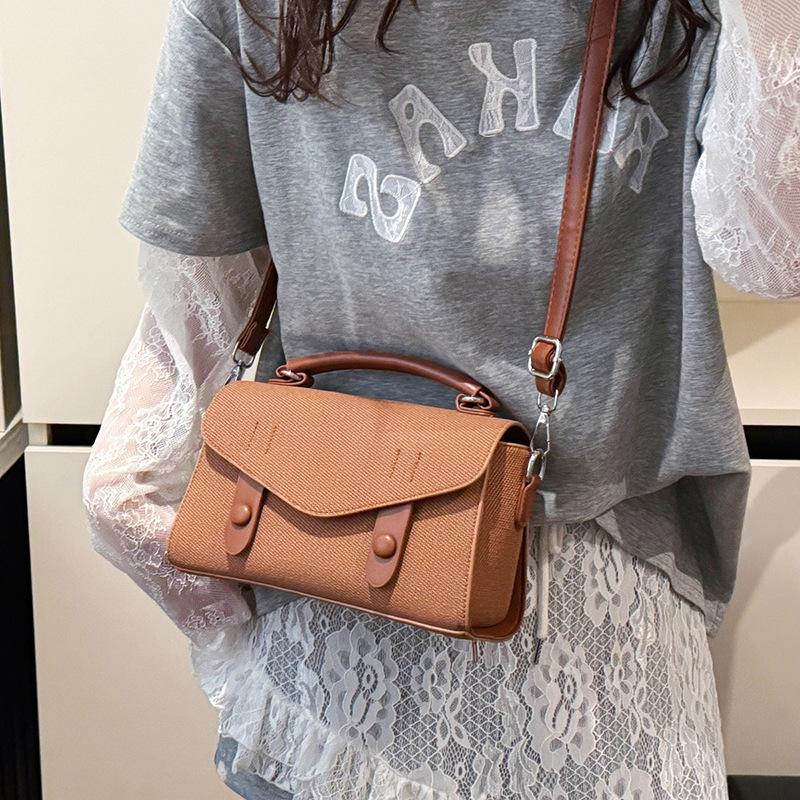 Popular Small Bag Women's Summer New Fashion Messenger Bag Portable Mailman Small Square Bag