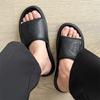 Pantofole da uomo estate tendenza abbigliamento nero a fascia singola da uomo nuove pantofole casual con plateau 4773-J