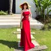 Hong Kong-style vintage red strapless spaghetti A-line dress, long elegant slim gown, elegant and sophisticated