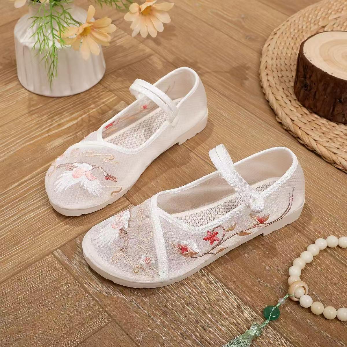 

Woman s Summer New Mesh Flat Sole Embroidered Shoes Soft Sole Breathable Lightweight Mary Jane Shoes Round Toe Hanfu Shoe Sandal 35