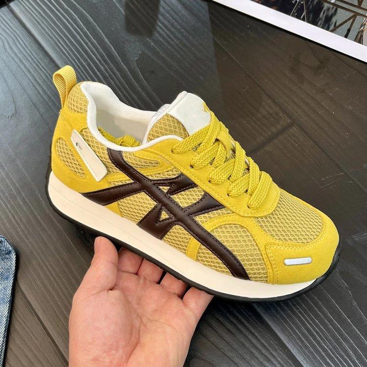 Mesh breathable running shoes summer new lightweight soft sole soft leather thick sole heightening German training shoes
